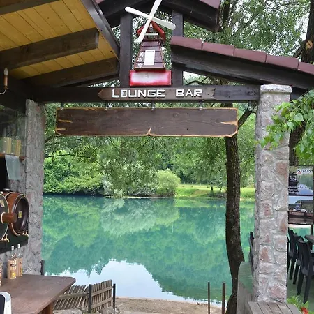 Guest house And Neron Bihac 3*