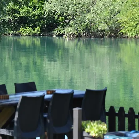 بيت ضيافة And Neron Bihac Lohovo