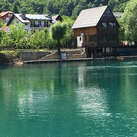 And Neron Bihac Guest house 3*
